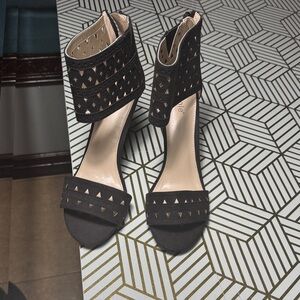 Chic Black Cut-Out Heels